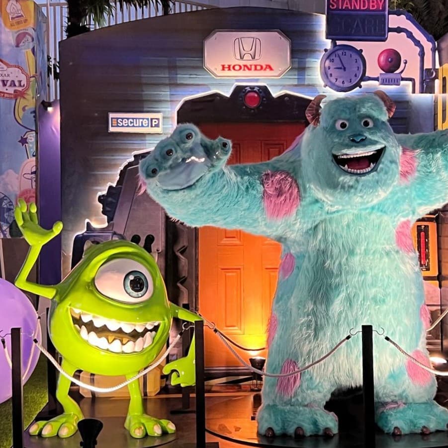Sulley and Mike Statue untuk Pakuwon City Mall, gambar 2